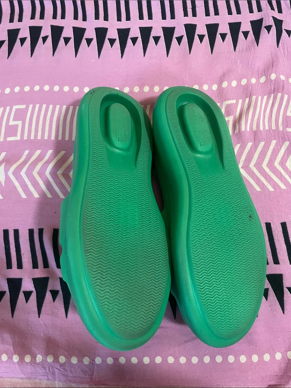 Tag and Bone Bixley sandal in Green